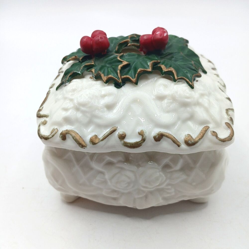 Vintage Holly Berry Trinket Box Ceramic 3-D w/ Lid Beige Green Red Gold Trim